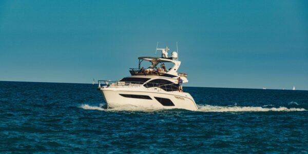 Experience the Calm of Early Mornings with Yacht Dubai