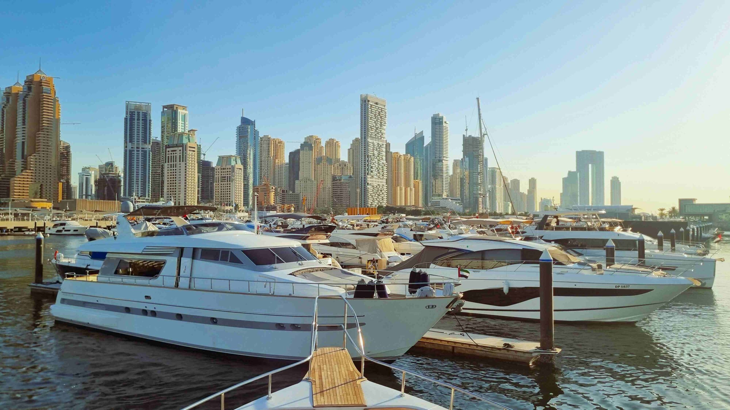 Enjoy the Sea with Confidence Using Boat Rent Dubai Marina